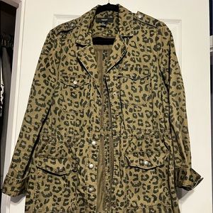 Forever 21 army green leopard print jacket with cargo pockets size M